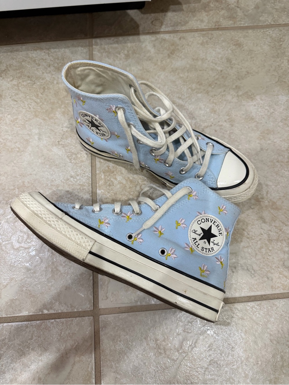 Converse All Star Light Blue Floral High Top Sneakers women’s 7.5 embroidered